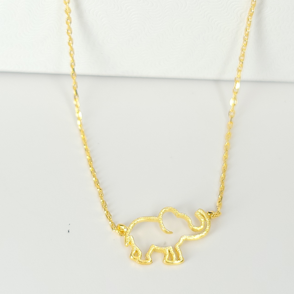 Nwt 18k Gold Plated Elephant Necklace